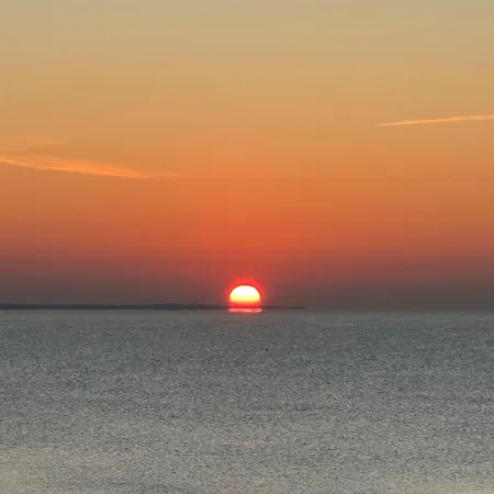Apartamento Sunset - Official 4-star - Modern, Sea View, Access